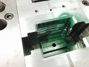 防塵罩模具F8932-3，防塵罩塑膠模具