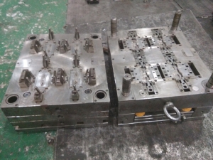 汽車配件雨刮塑膠模具，注塑模具制造，精密模具加工